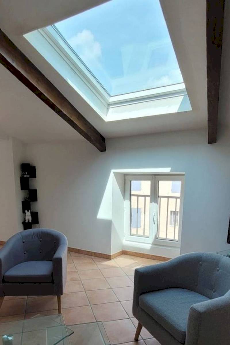 Installation d'une fenêtre de toit simple