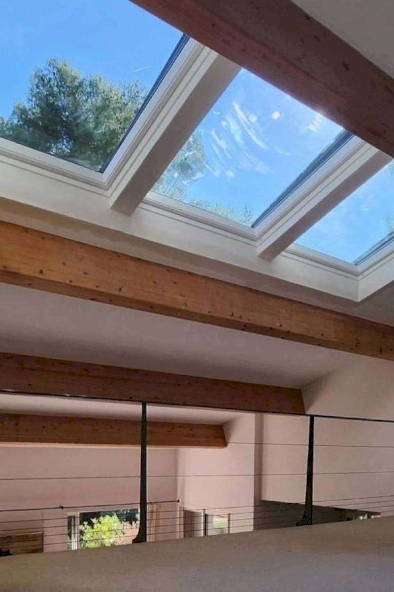 Installation de trois fenêtres de toit
