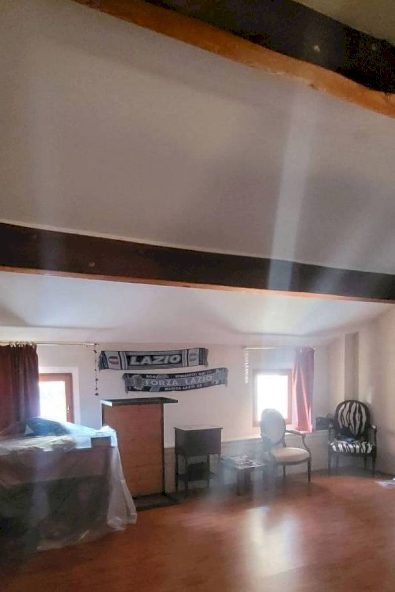 Installation d'une combinaison de fenêtres de toit